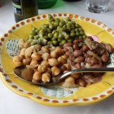 Tri salad: chickpeas, beans, and peas